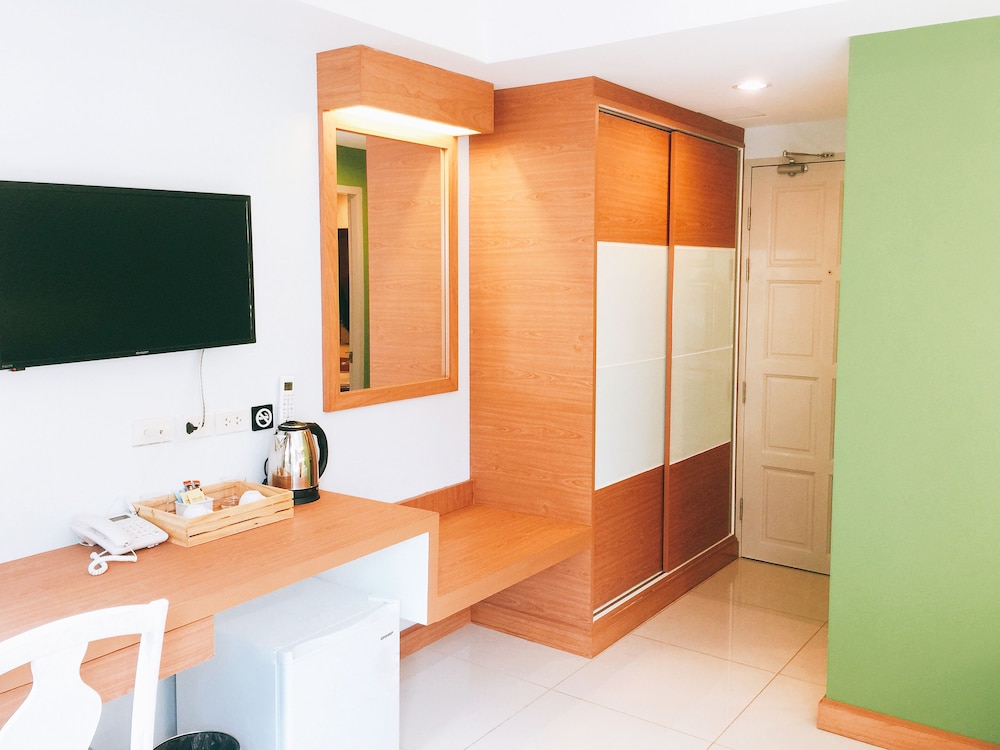 Deluxe Room, 1 Double Bed photo 2