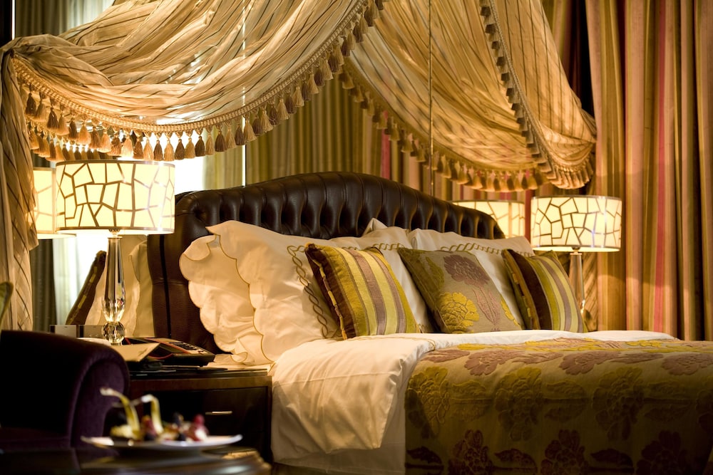 Executive Room, 1 King Bed - Photo 2