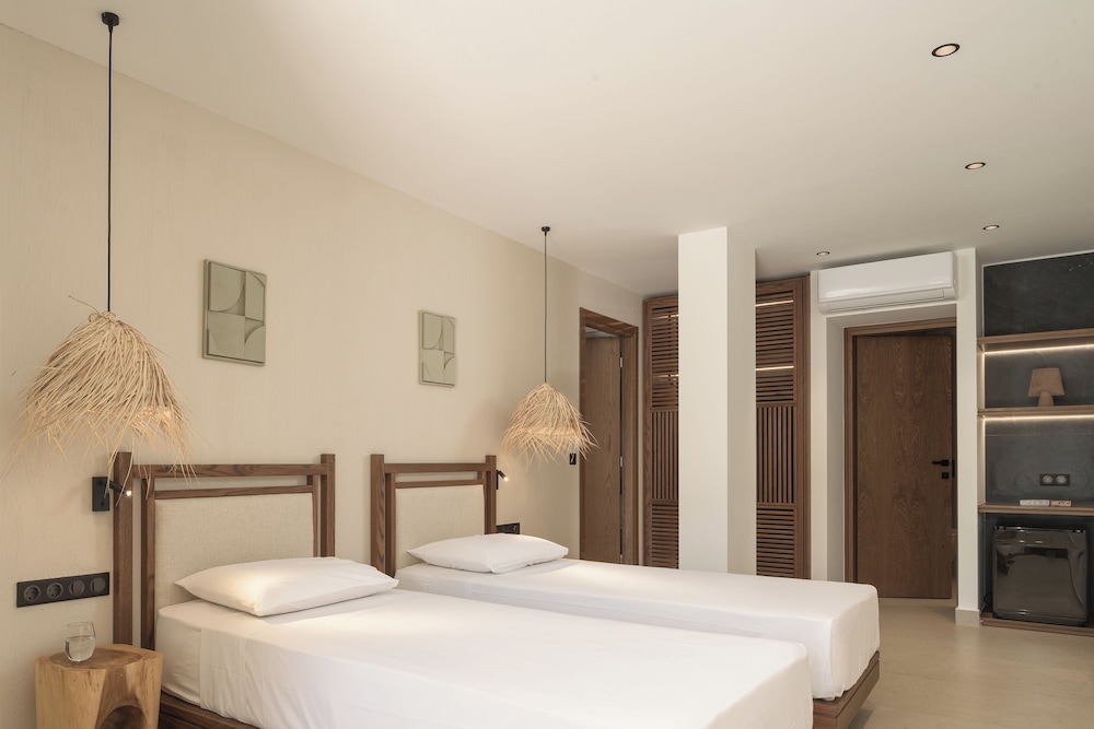 Family Suite, 2 Bedrooms, 2 Bathrooms - Photo 7