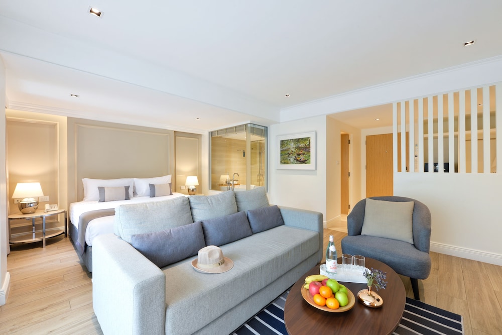 Pool Access, 2 Bedrooms Suite with Living area and Balcony