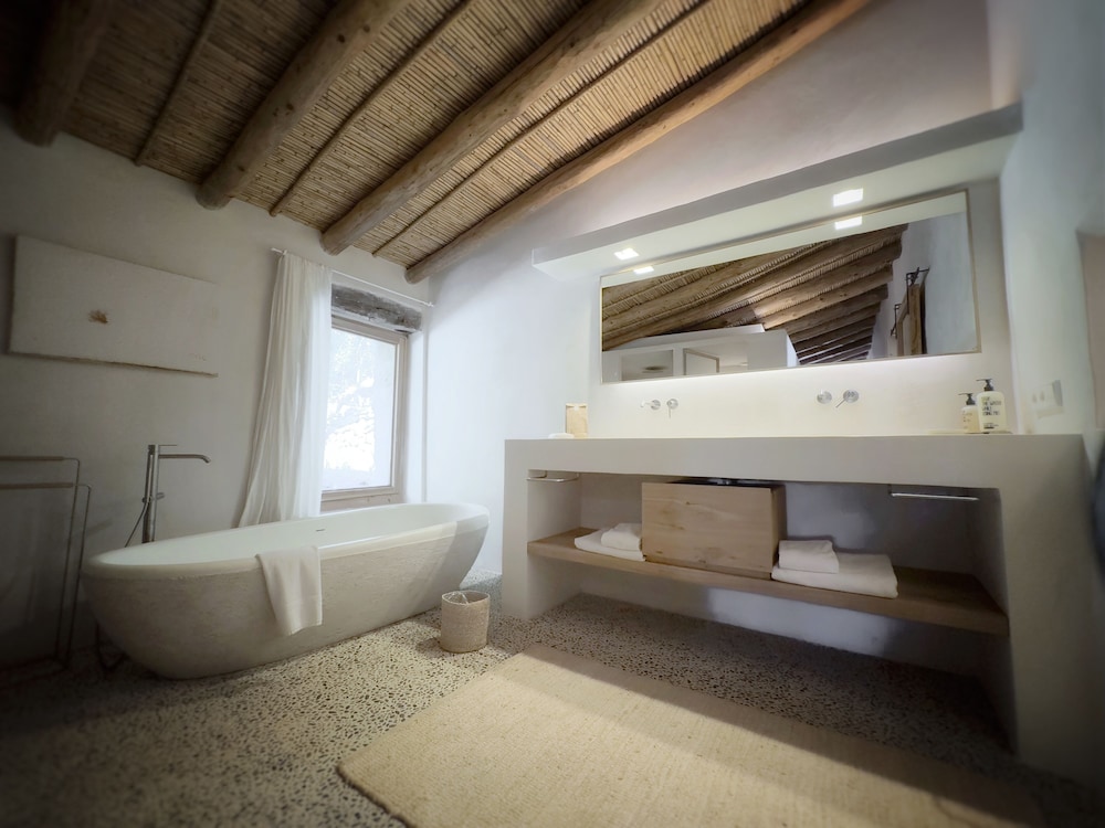 Sa Meva Casa 2-Bedroom Pool Villa thumbnail 6