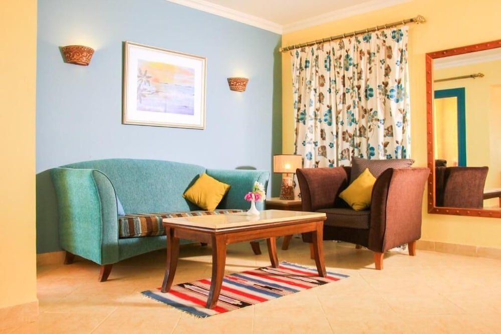 Family Room photo 1