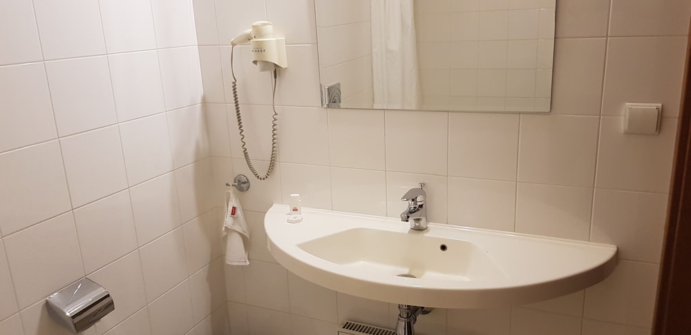 Deluxe Double Room, 1 King Bed photo 3