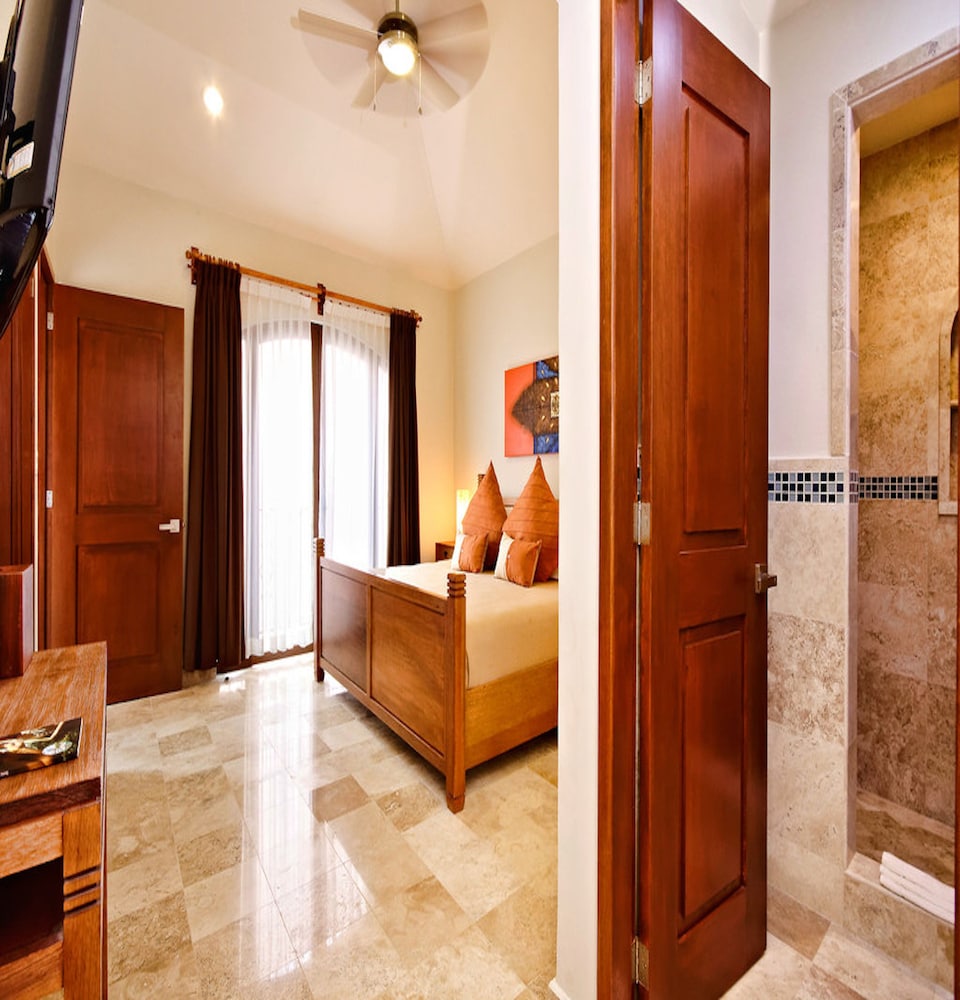 Superior Suite, 3 Bedrooms (Penthouse) - Photo 2