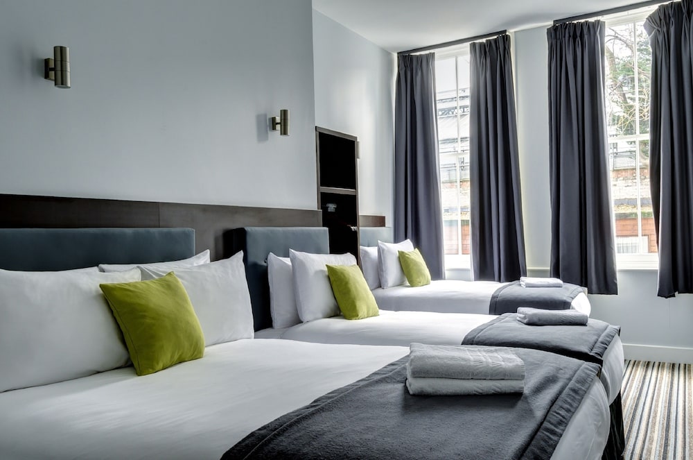 Basic Quadruple Room photo 1