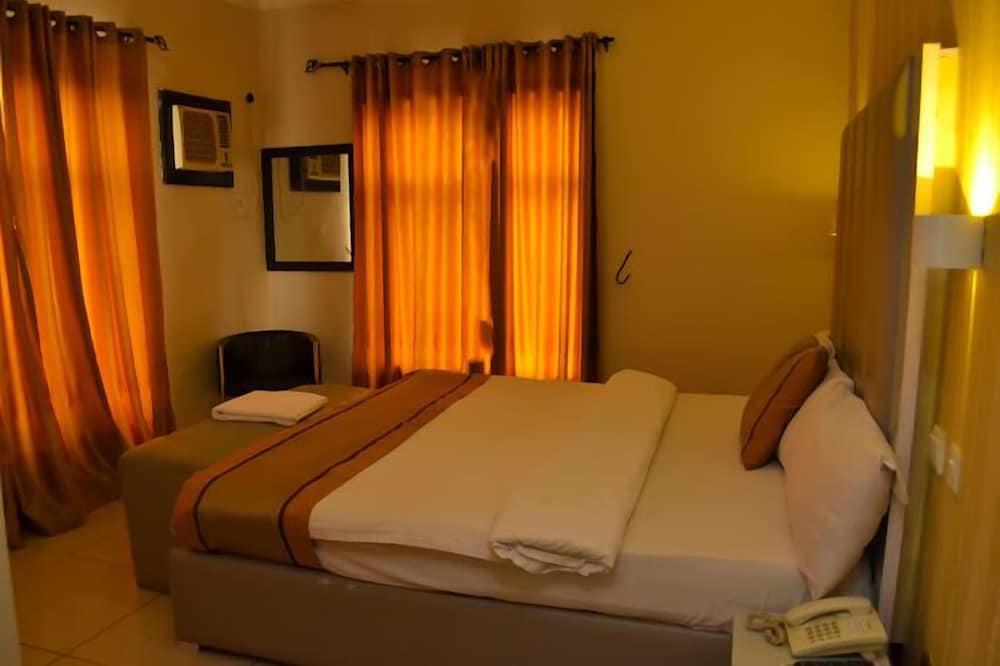 Deluxe Room, Balcony, City View photo 1