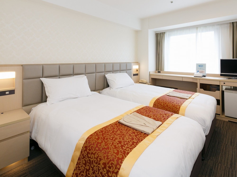 [Non-Smoking] Basic Twin Room/Partial River View (For 2 People) photo 1