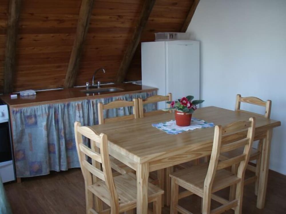 Bungalow (6 Adults) photo 2