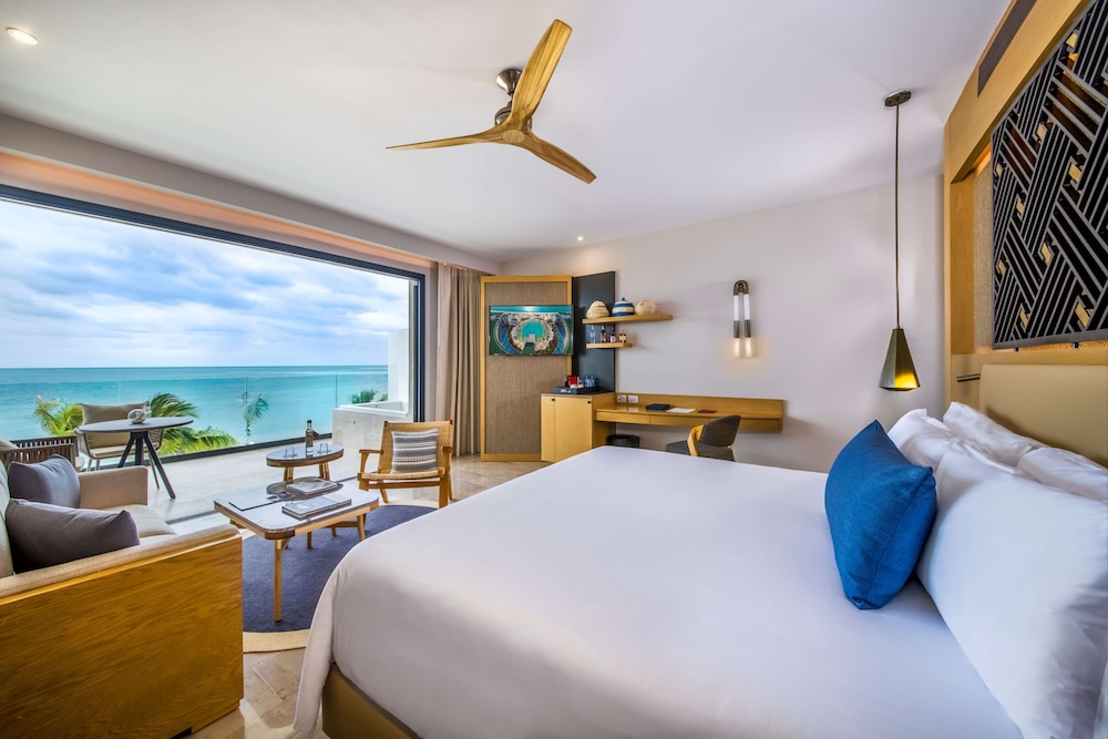 Serenity Club Junior Suite Ocean Front