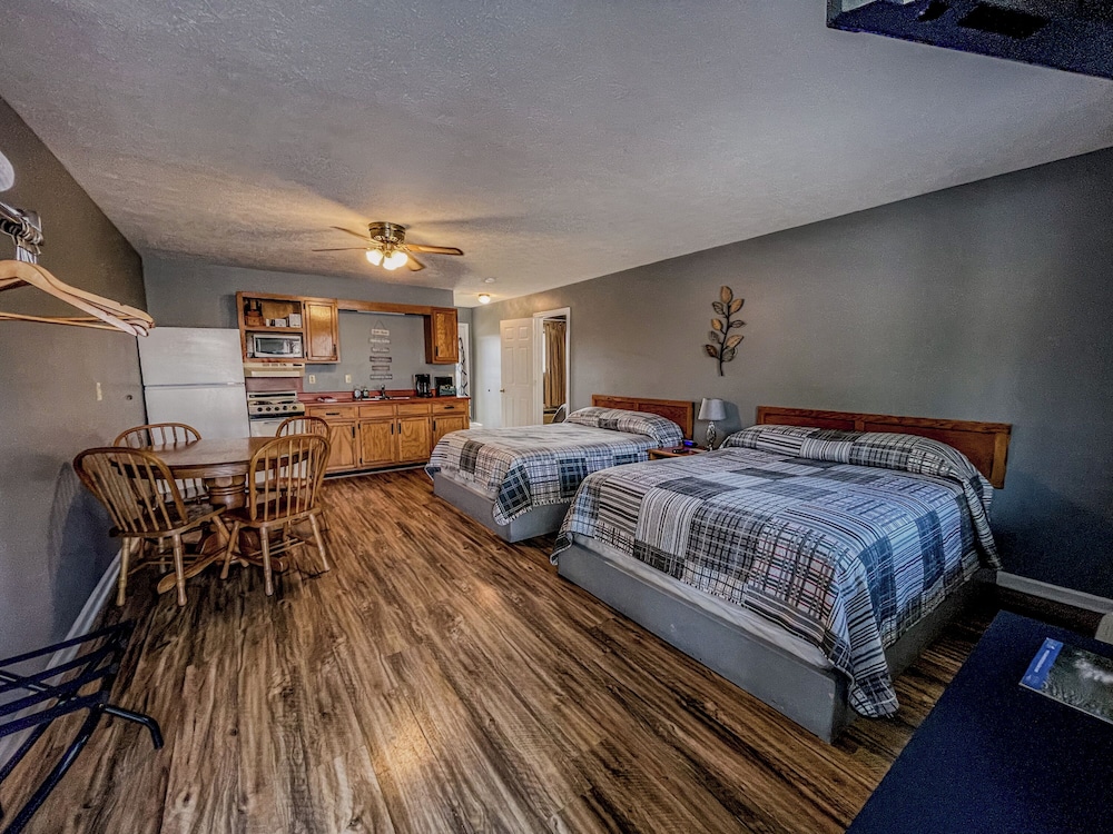 Grand Double Room, Balcony, Hill View