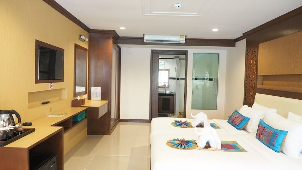 Deluxe Double Room photo 3