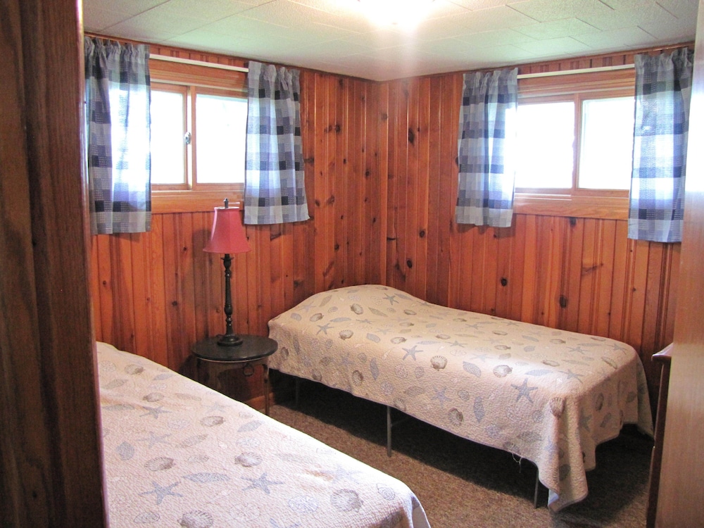 Classic Cottage, 2 Bedrooms photo 3