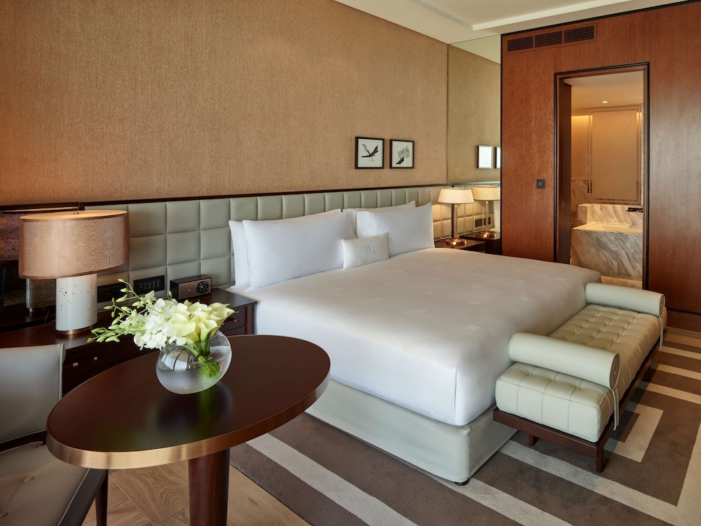 Premier Suite, 1 King Bed (Grand)