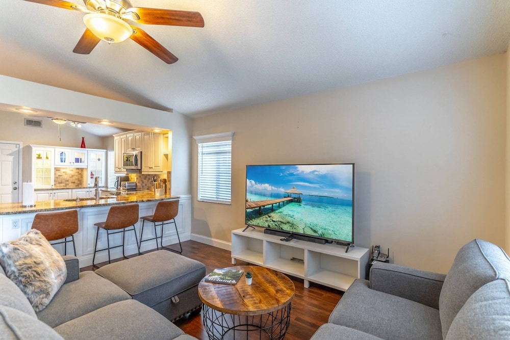House (2616 Montego Bay)