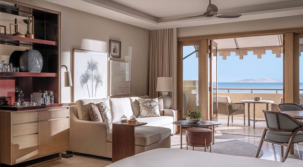 Premier Room, 2 Twin Beds, Sea View - Photo 4
