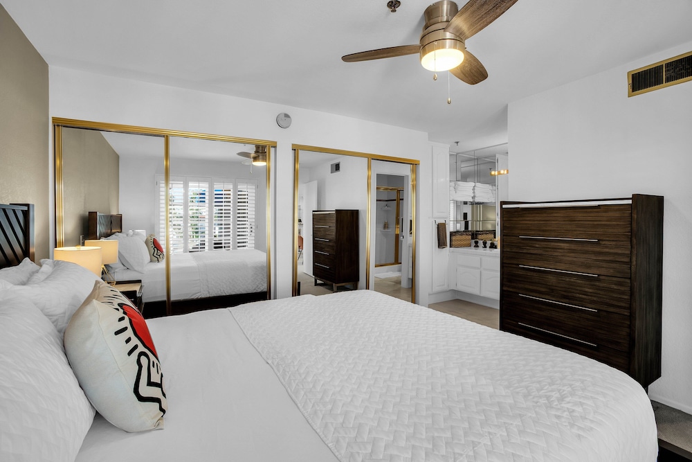 Condo, Multiple Beds, Balcony, Mountain View (Deauville 613)
