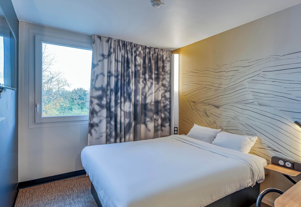 Standard Double Room, Non Smoking - Photo 3