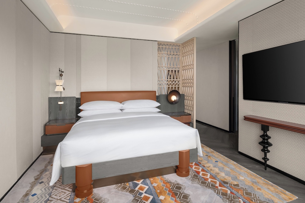 Executive Room, 1 King Bed photo 2