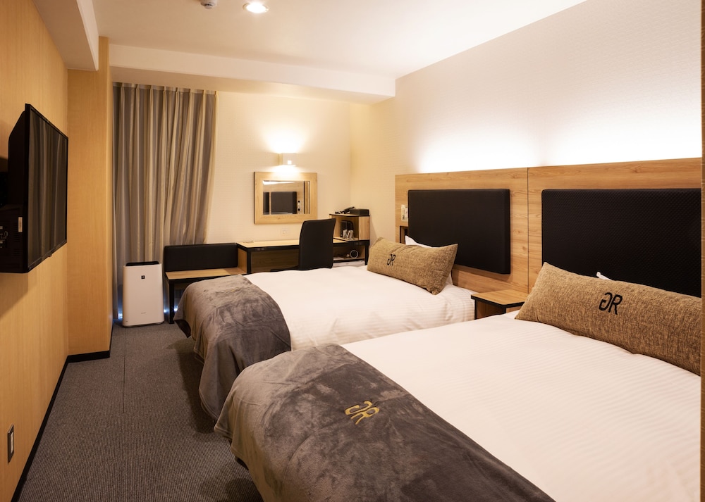 Twin Room, 2 Double Beds, Smoking (Up to 4 People)