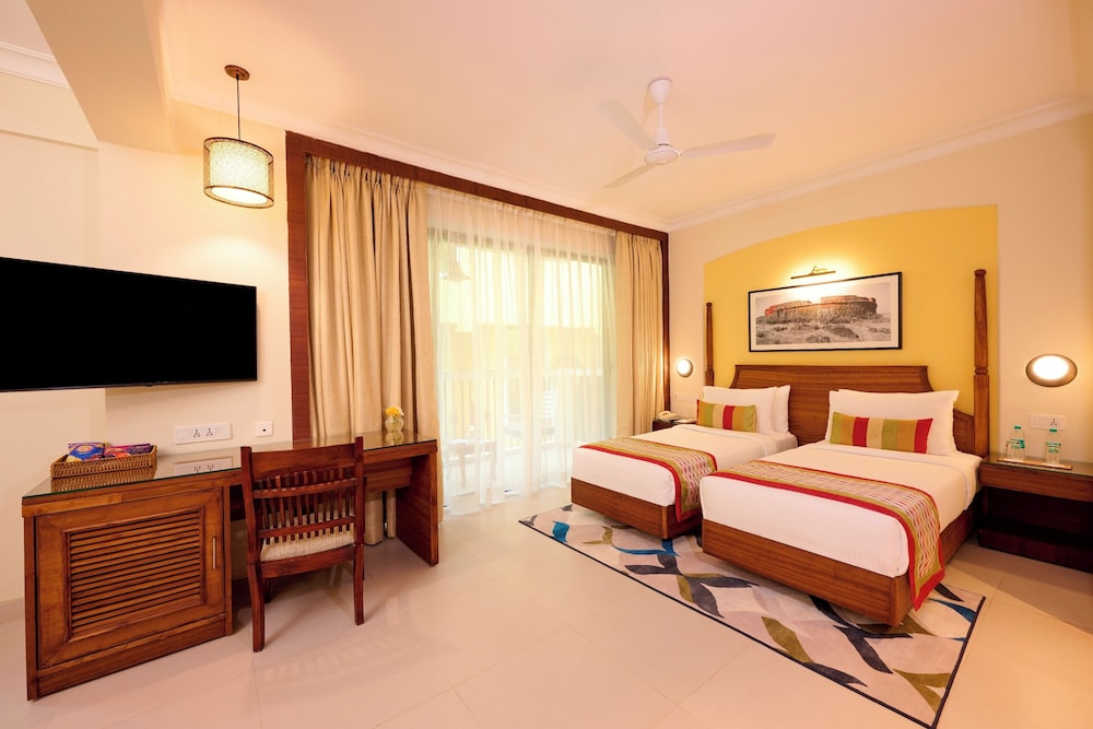 Premium Twin Room With Balcony - Photo 1