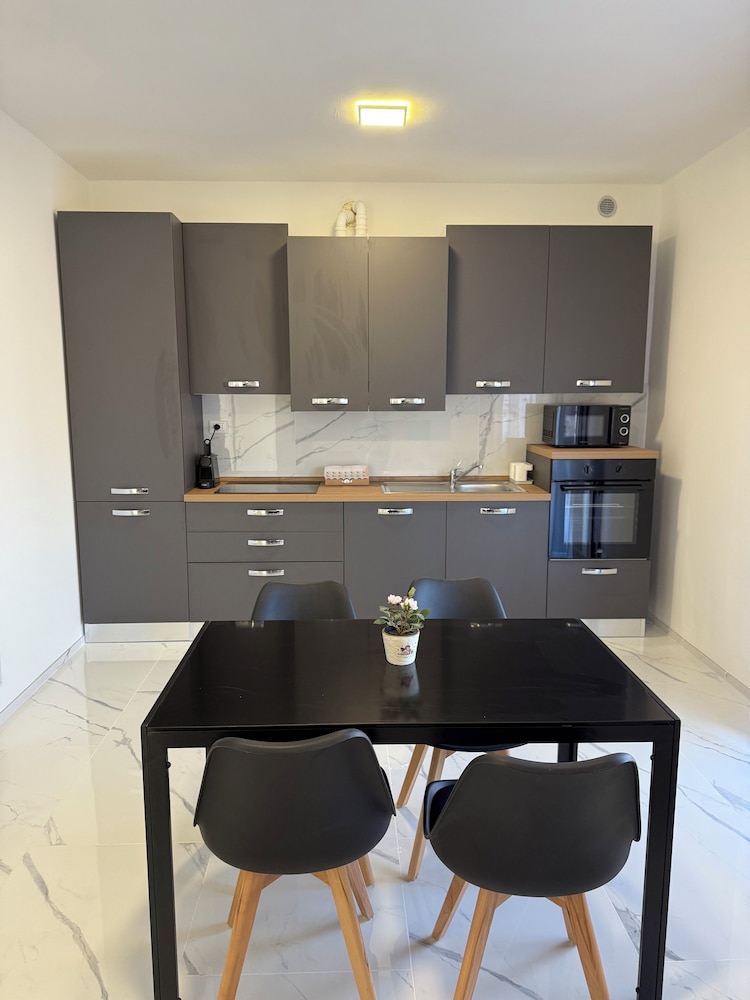 Luxury Apartment, City View photo 1