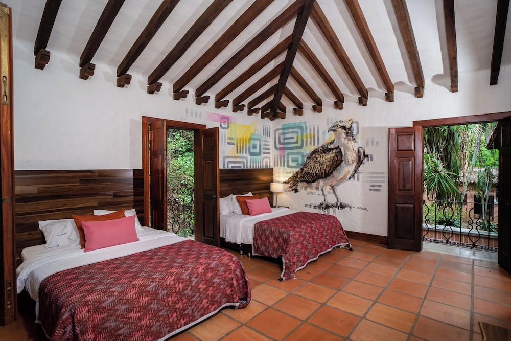 Deluxe Quadruple Room, Pool View photo 2