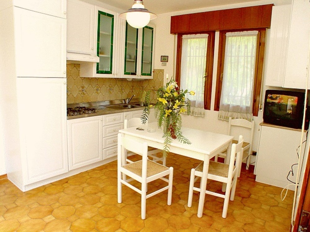 Apartment, 2 Bedrooms, Balcony, Garden View