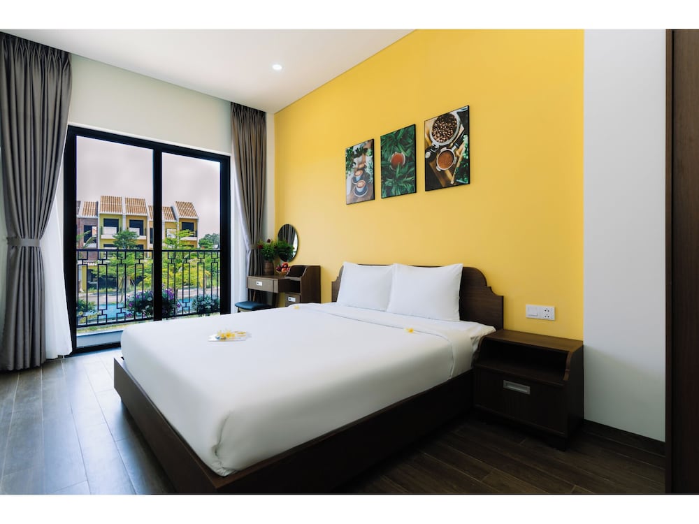 Family Quadruple Room, City View