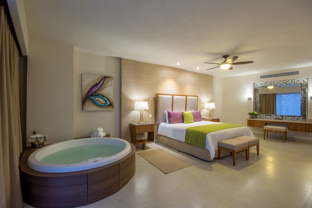 Romance Suite Ocean View
