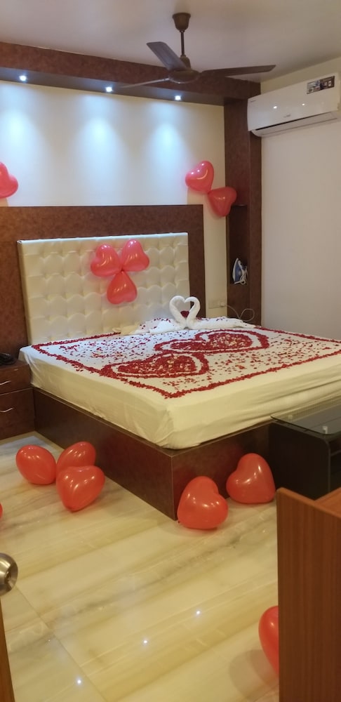 Deluxe Room - Photo 9