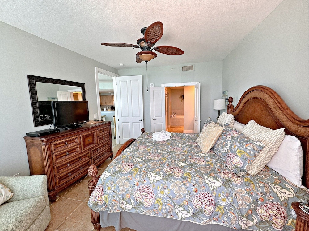Condo, Multiple Beds, Balcony (Island Tower 1203)