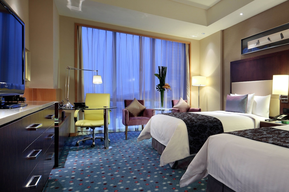 Room, 2 Double Beds - Photo 1