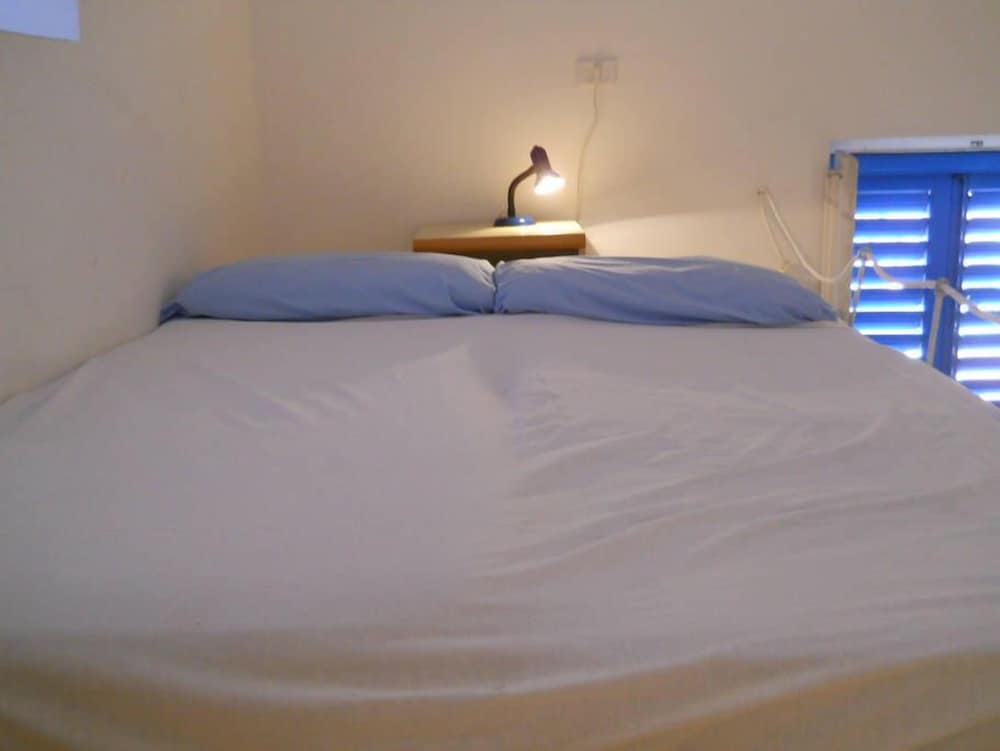 Double Room - Photo 8