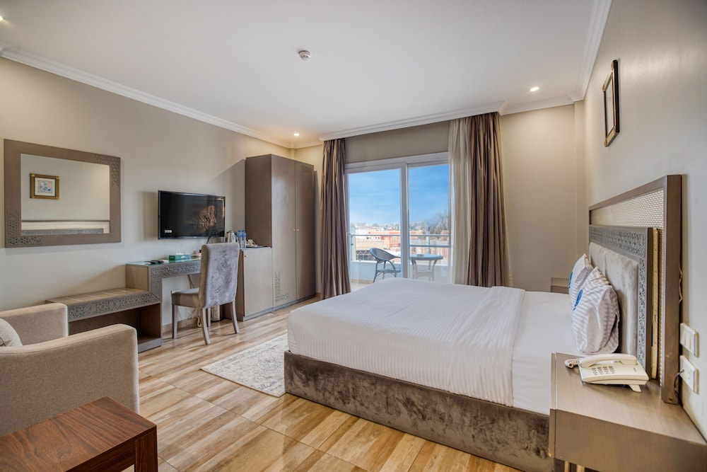 Deluxe Double Room, Mountain View - Photo 2
