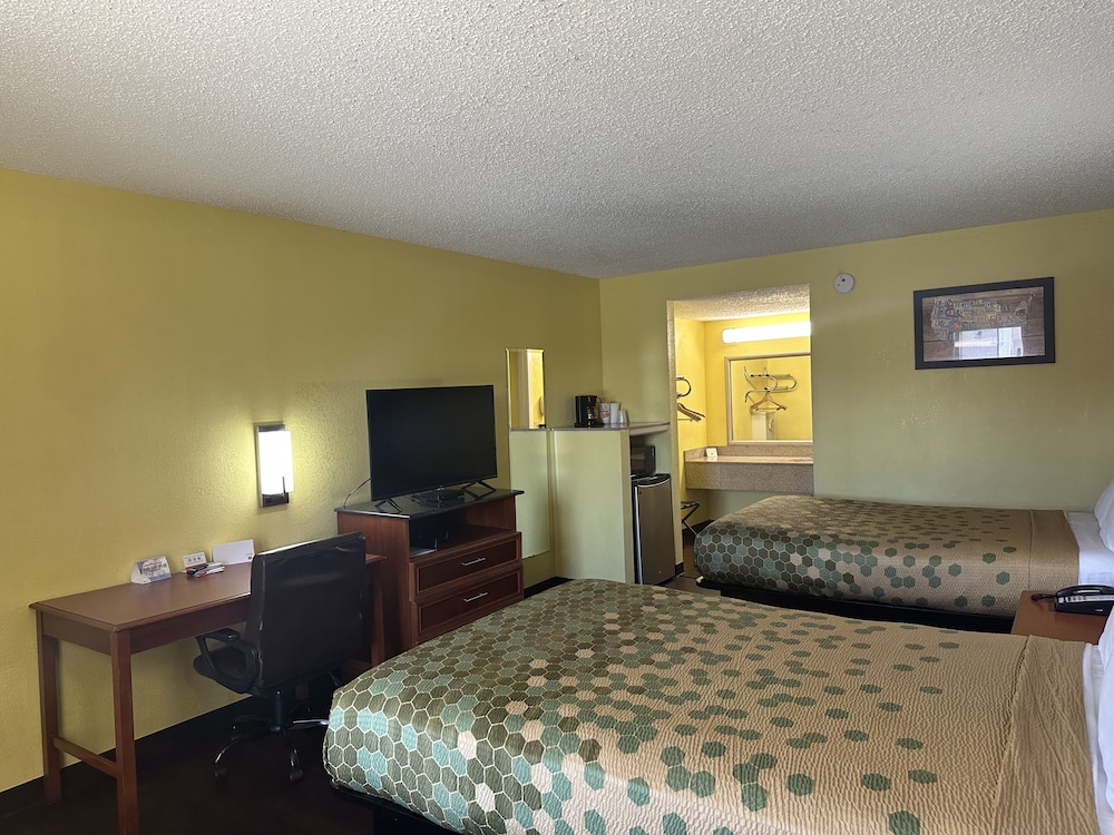 Standard Double Room, 2 Double Beds, Non Smoking photo 2
