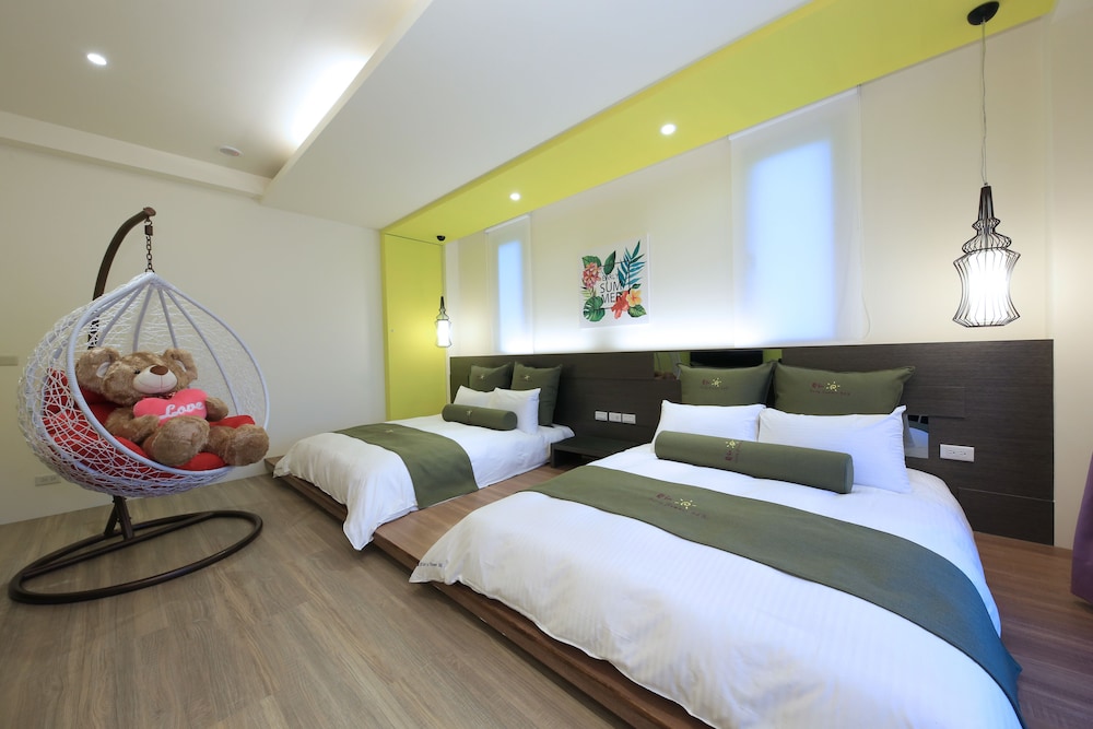 Luxury Quadruple Room, Non Smoking photo 3