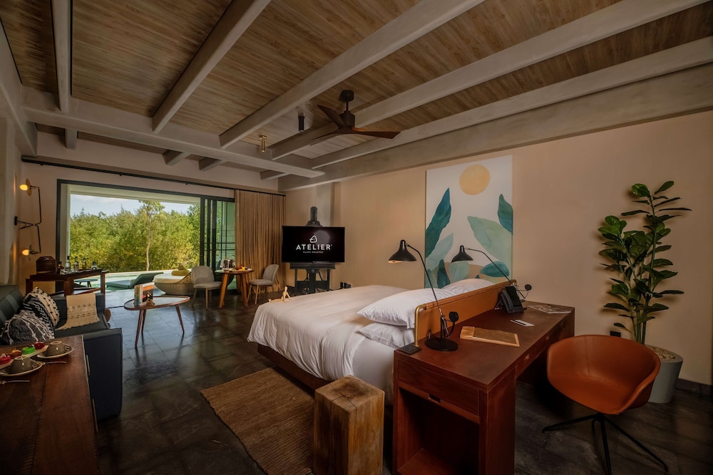 Inspira Junior Suite Swim Out - King photo 3