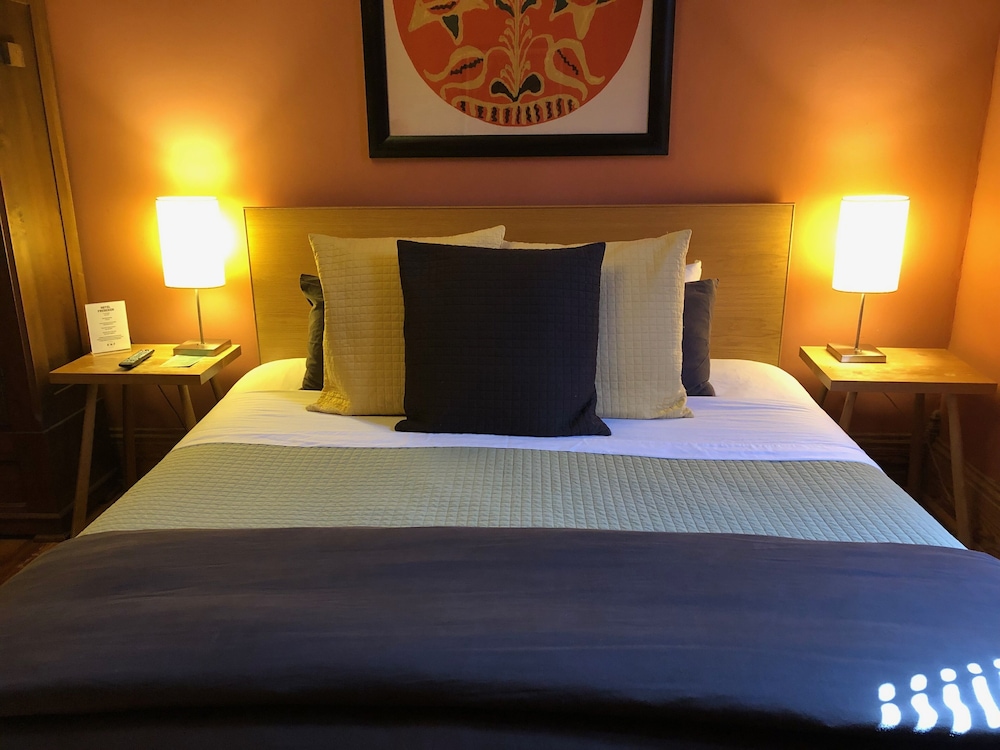 Suite, Ensuite, River View (Room 01) photo 2
