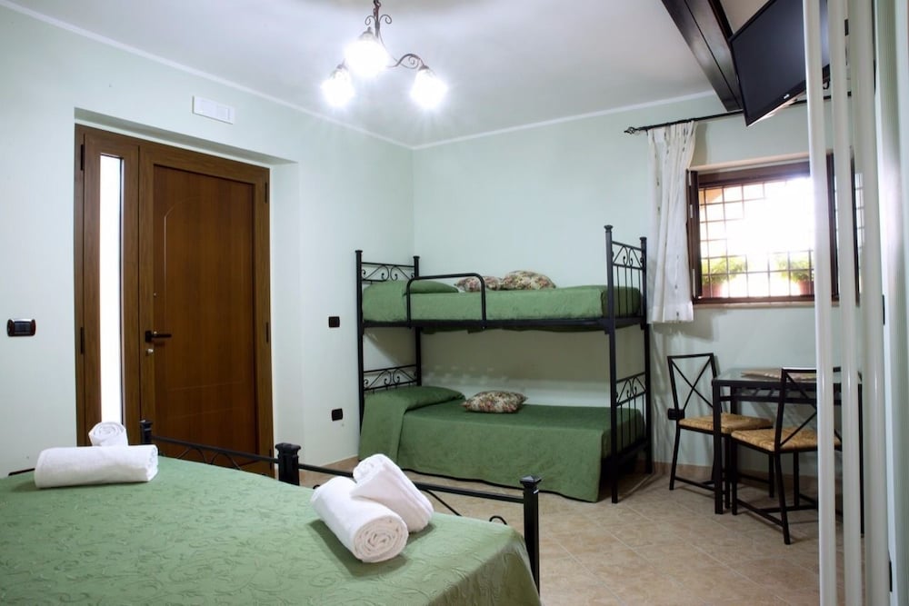 Triple Room, Accessible, Garden View photo 3