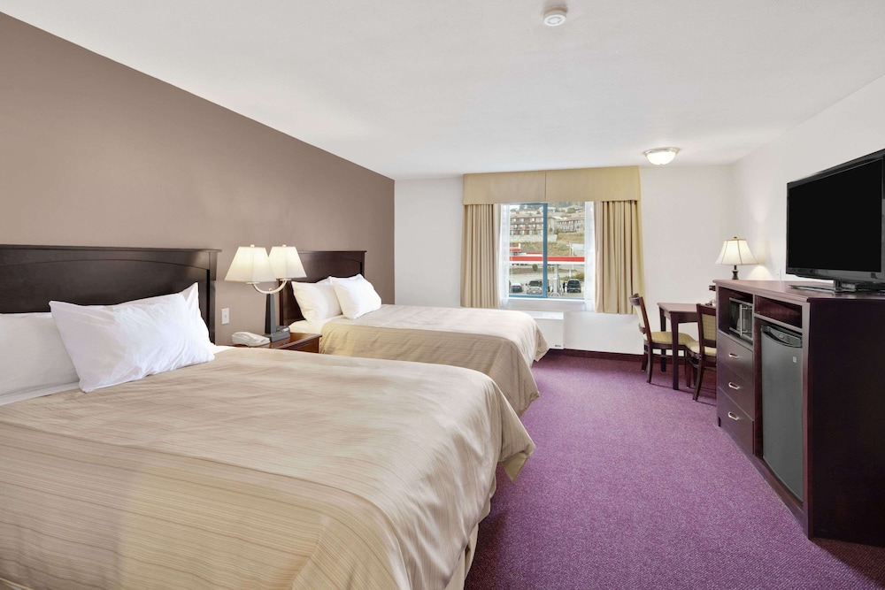 2 Bedroom , 2 Queen bed , Non Smoking, Kitchenette Sleeps 4 (4 adults , 2 children ) photo 2