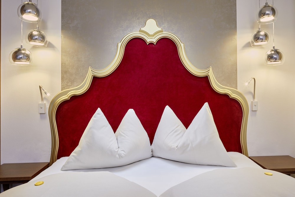 Royal Double Room, Annex Building photo 2