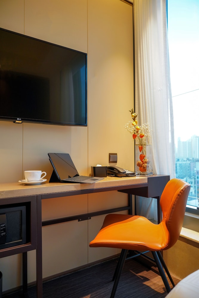 Elite King Room - Photo 2