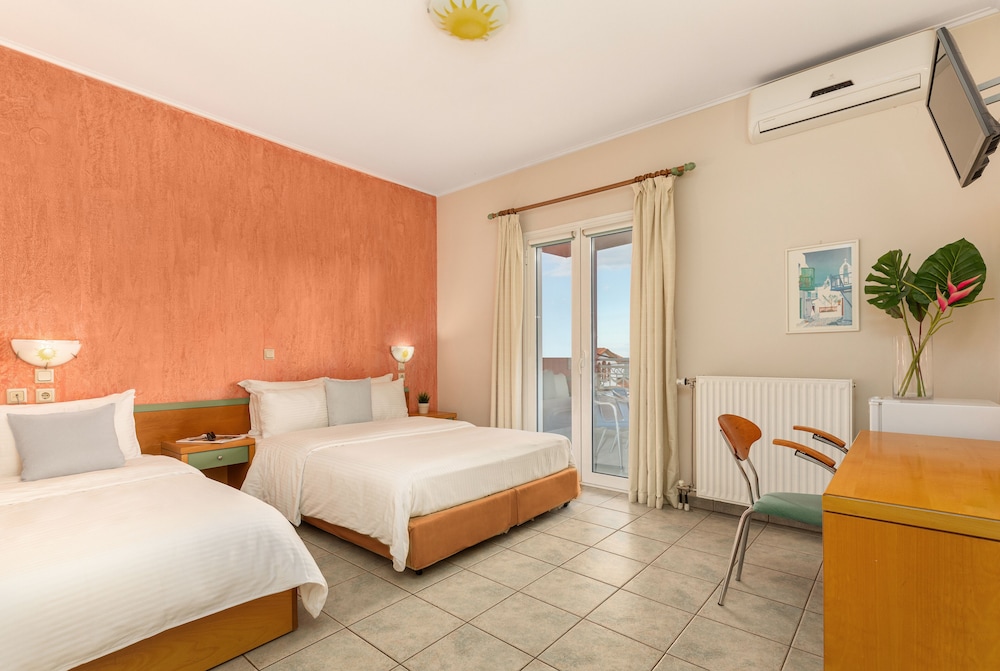 Panoramic Triple Room