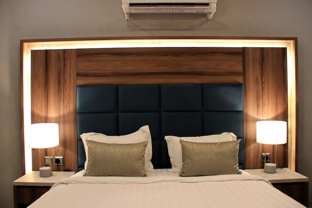 Double or Twin Room - Photo 12