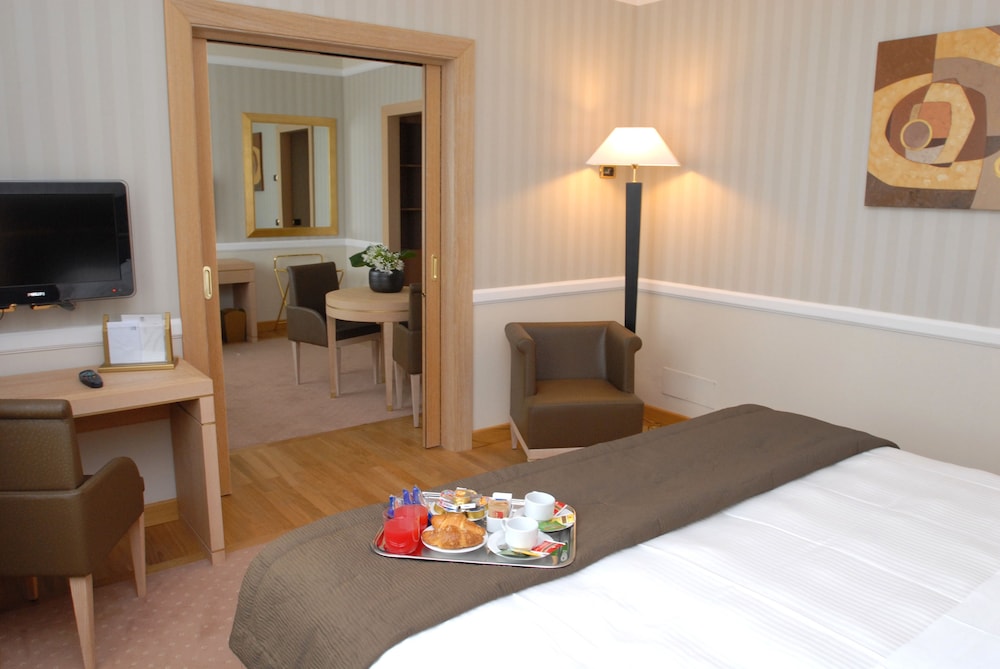 Superior Double Room with Single Beds - Photo 4