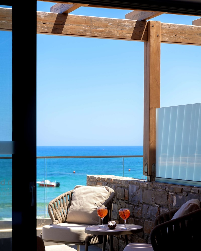Deluxe Suite, 2 Bedrooms, 2 Bathrooms, Beachside (Grand) - Photo 5