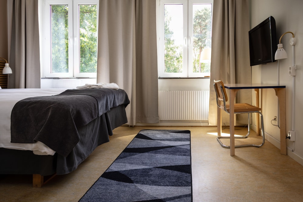 Basic Double Or Twin Room photo 2