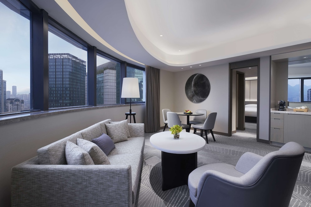 Signature Suite