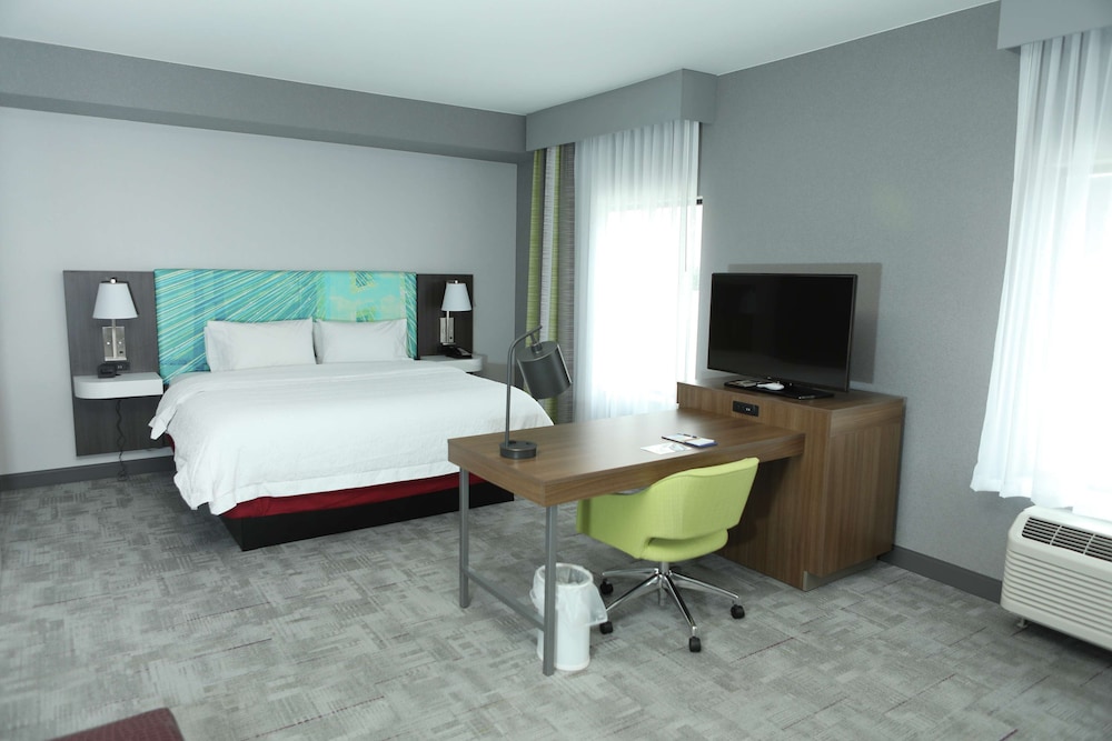 Studio, 1 King Bed, Accessible (Hearing)