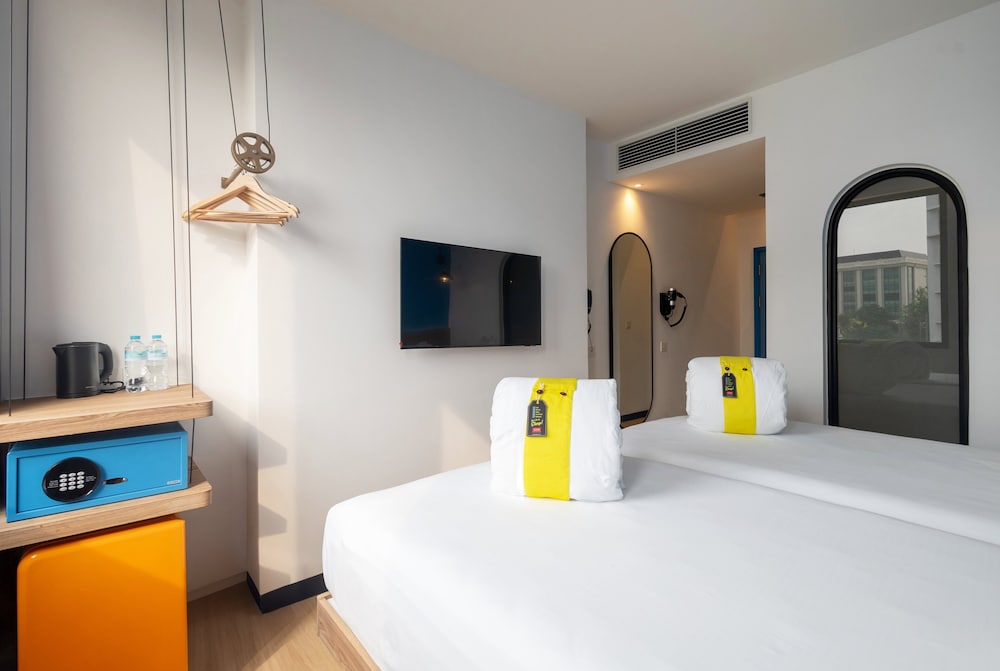 Twin Room (COSI Plus with Daily food & drink credit) - Photo 2